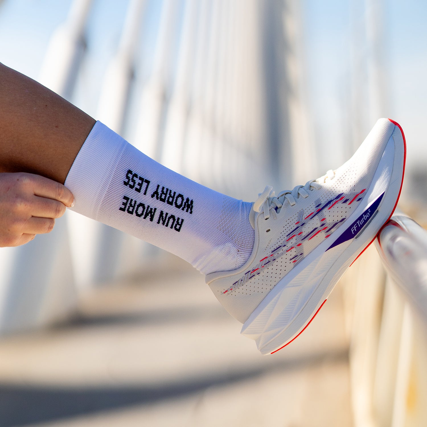 RUN MORE WHITE - CALCETÍN RUNNING