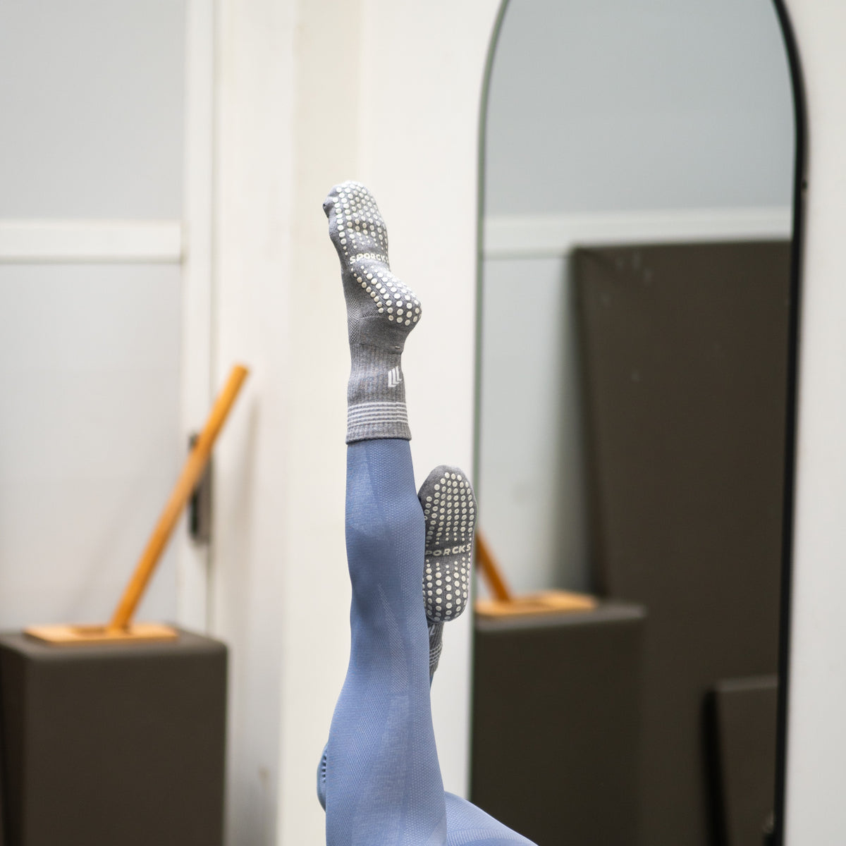STUDIO GREY - CALCETÍN PILATES