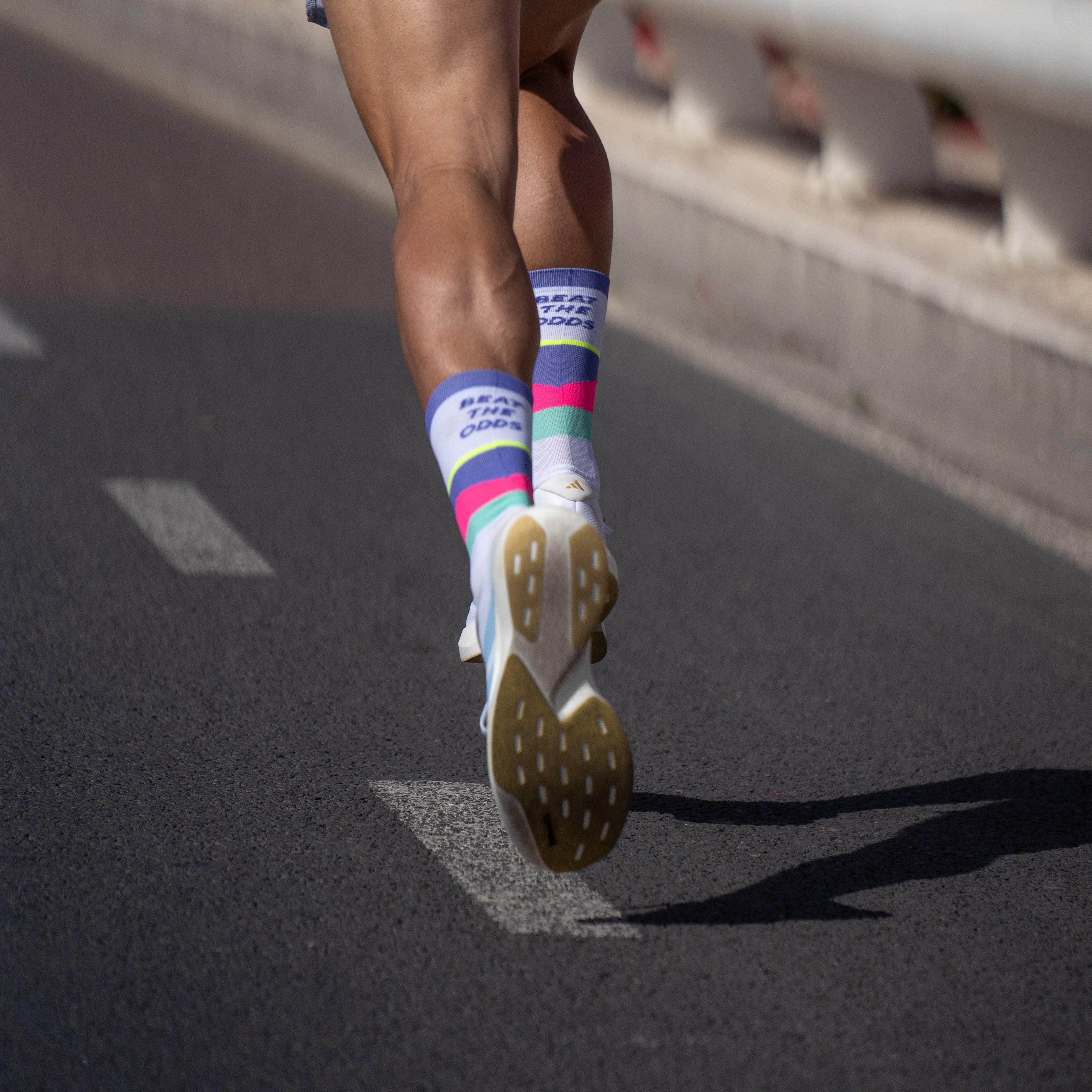 BEAT THE ODDS PURPLE - CALCETÍN RUNNING
