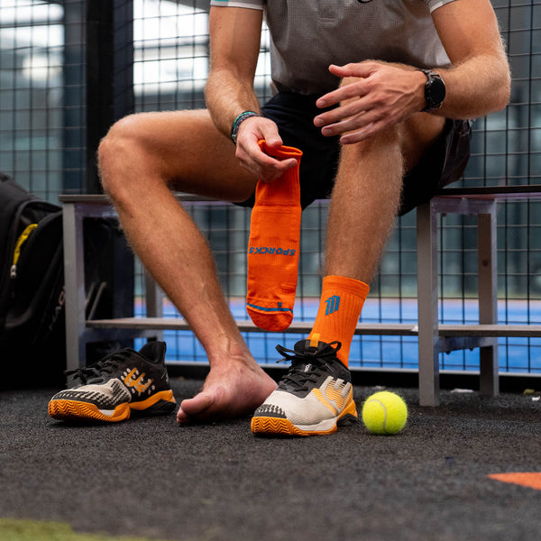 Chaussettes de Sport Homme Tennis Padel Respirant en coton doux certifié.  Chaussettes Performance pour le Football Crossfit Gym Basket Yoga Randonnée  Sport, 2 Paires, Blanc, 39-42 : : Mode